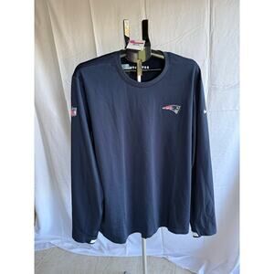 (NWT) Men's Nike Crew Neck Sweatshirt Size Large